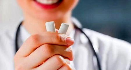 برای بهبود رفلاکس معده آدامس بجوید