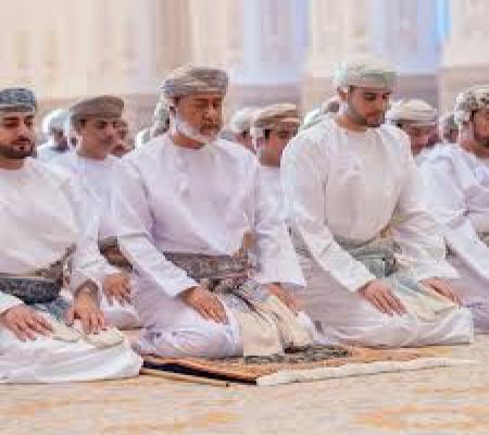 سلطان عمان در نماز عید قربان+ تصاویر