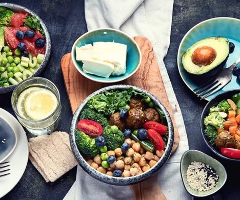  چگونه با تغذیه صحیح، چربی‌های شکمی یائسگی را بسوزانیم؟
