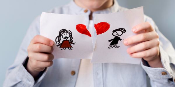 مطلقه‌ها برای فراموشی گذشته، به سرعت وارد رابطه عاطفی جدید نشوید+ دلایل