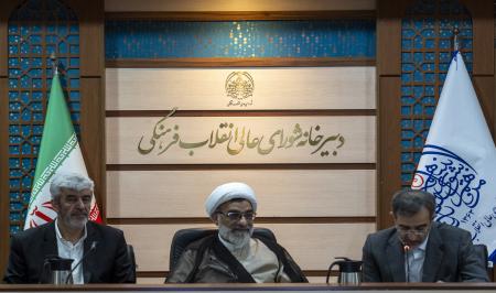 تقویت ارتباط و پیوند جهاددانشگاهی با دانشگاه‌های کشور 