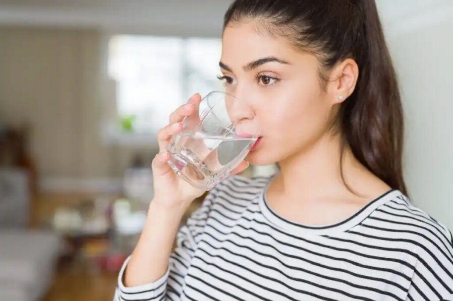با یک لیوان آب بیشتر، میگرن را فراموش کنید