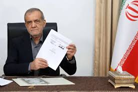 امضای پزشکیان و ترامپ زیر توافق نامه+ تصاویر