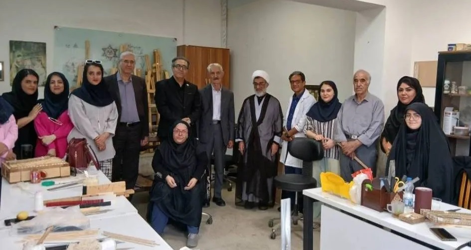 بازدید دبیر شورای عالی انقلاب فرهنگی از مرکز تخصصی مرمت و احیای صنایع دستی دانشگاه فرشچیان