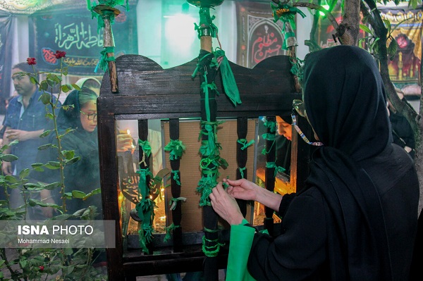 آیین سنتی «پامنبری» یا «چهل منبر» در شب عاشورا در محلات قدیمی محلات+ تصاویر