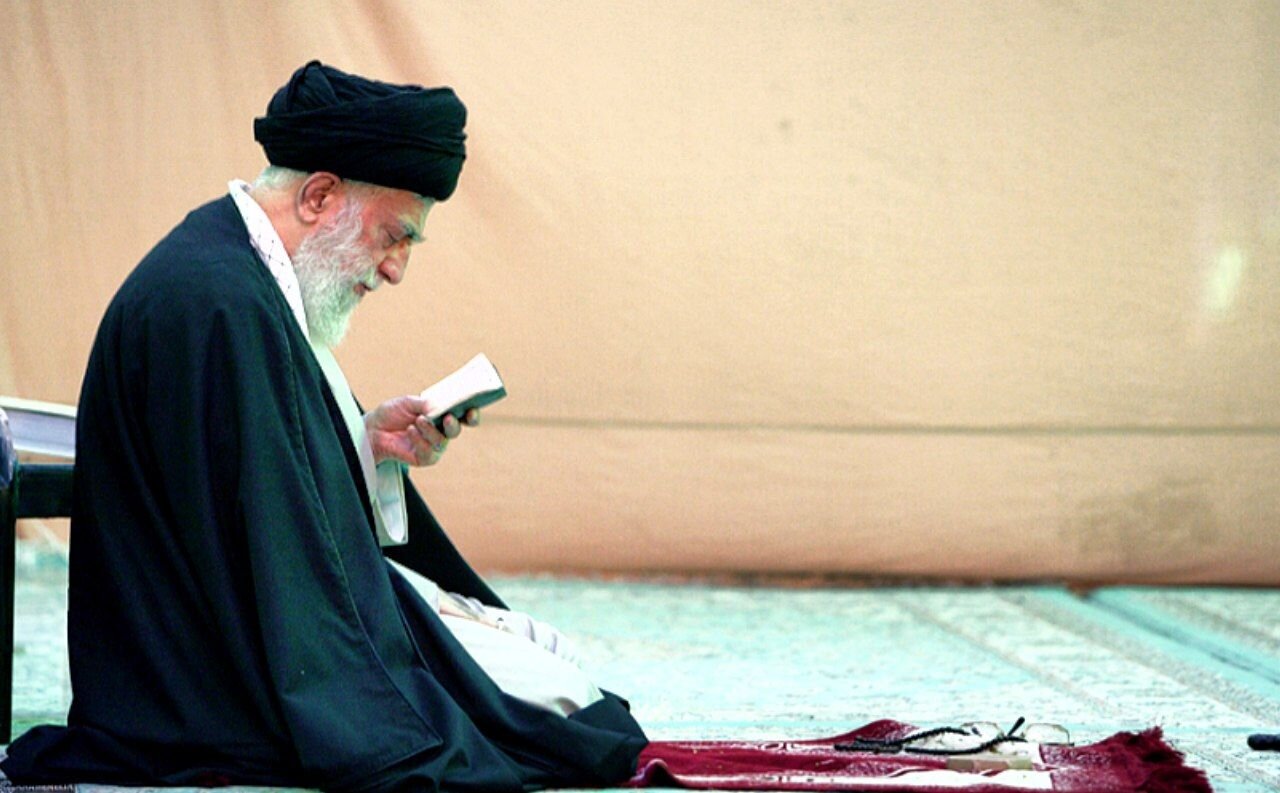 اینفوگرافیک/چه کفش و کوله‌ای برای مراسم وداع و تشییع مناسب است؟
