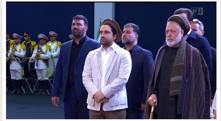 دو قاب از پسر احمد شاه مسعود در مراسم وداع با رهبر  شهید انقلاب
