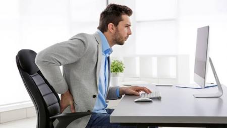مطالعه بدون آسیب؛ چند نکته ساده برای حفظ سلامت چشم و ستون فقرات+ اینفوگرافی