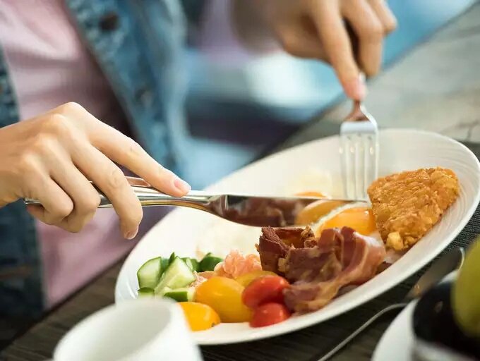 اختصاصی| تغذیه شبانه؛ چه خوراکی‌هایی قبل از خواب به سلامت بدن کمک می‌کنند؟