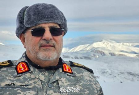 تصویری از شهید پاکپور در زمان فرماندهی نیروی زمینی سپاه