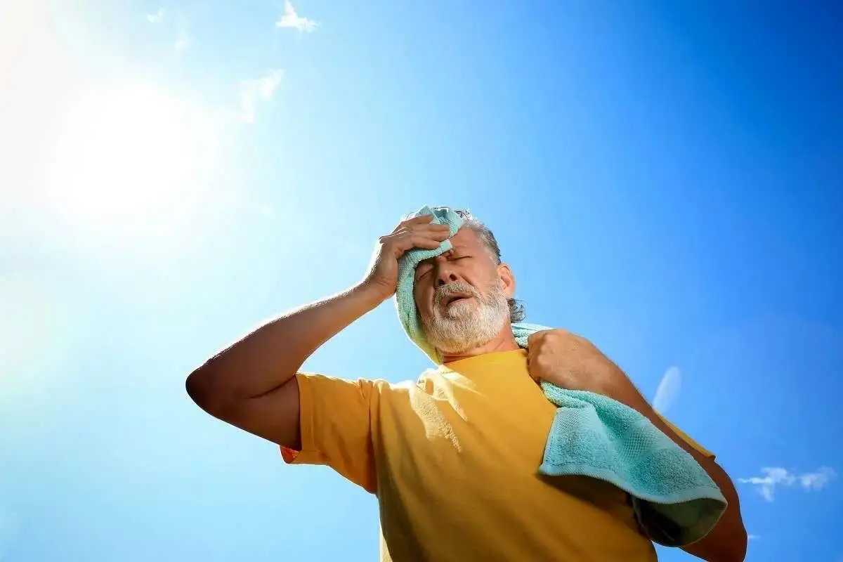 گرما را جدی بگیرید؛ پیشگیری، بهترین راه مقابله با گرمازدگی+ اینفوگرافیک