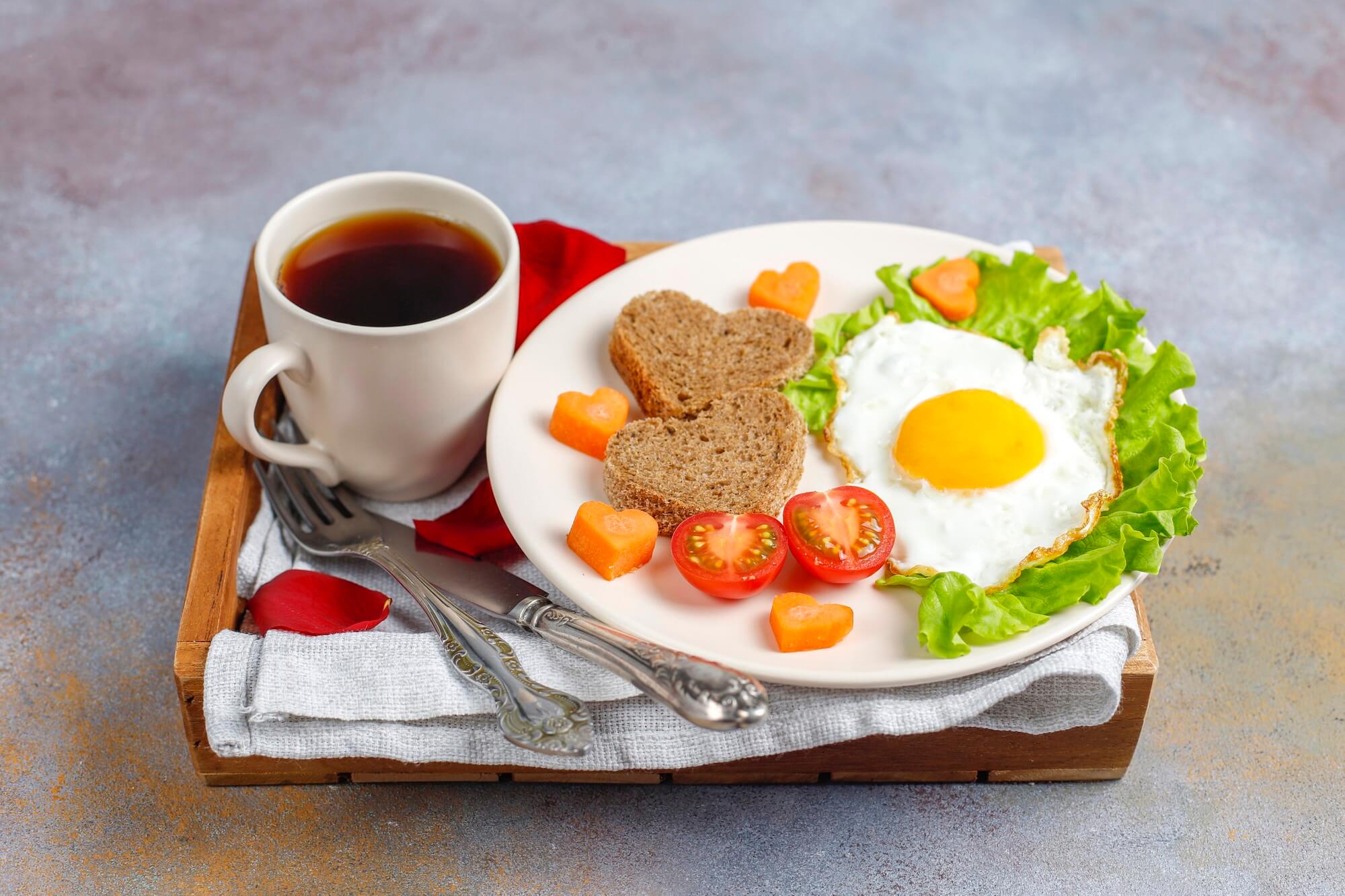 صبحانه سالم؛ صبح‌ها چه بخوریم تا انرژی بیشتری داشته باشیم؟