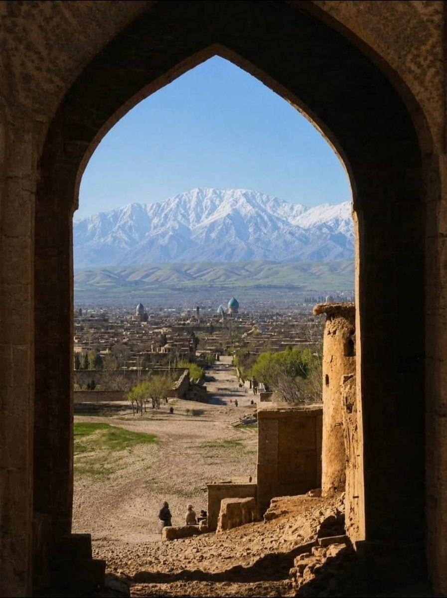 عکس رنگی شده، از شیراز متعلق به سال ۱۹۱۱ میلادی