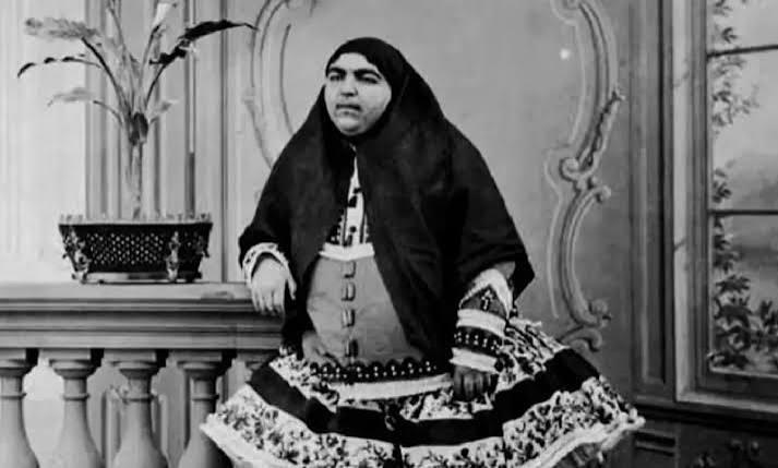 تاج السلطنه، دختر ناصرالدین شاه قاجار در 10 سالگی و در روز نامزدی اش؛ سال 1273+عکس