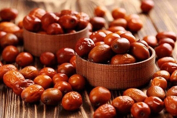  از قاعدگی و یائسگی تا استخوان‌ها: نگاهی به فواید بی‌شمار سنجد برای زنان