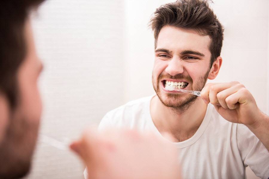  ضرورت مسواک زدن قبل از صبحانه