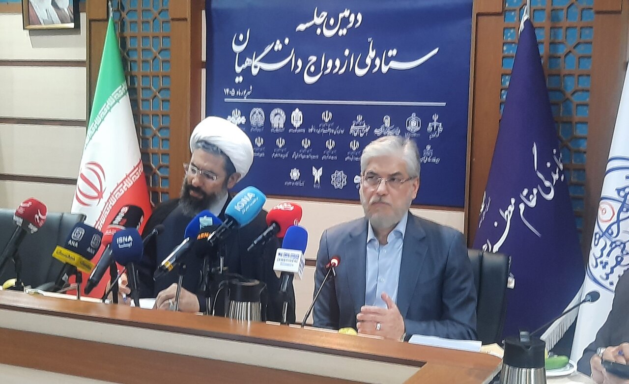 حدود ۵۰ هزار دانشجوی متاهل داریم/تلاش برای احداث ۳۰ هزار واحد خوابگاه متاهلی 