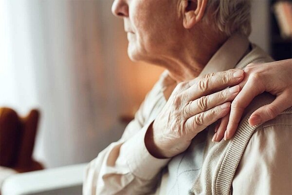 علائم آلزایمر را بشناسید/ چطور آلزایمر را درمان کنیم؟