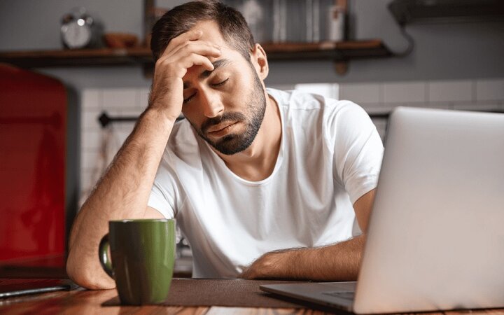 هر علائمی در بدن مربوط به کمبود ویتامین نیست/ سردی دست و پا نشانه چیست؟
