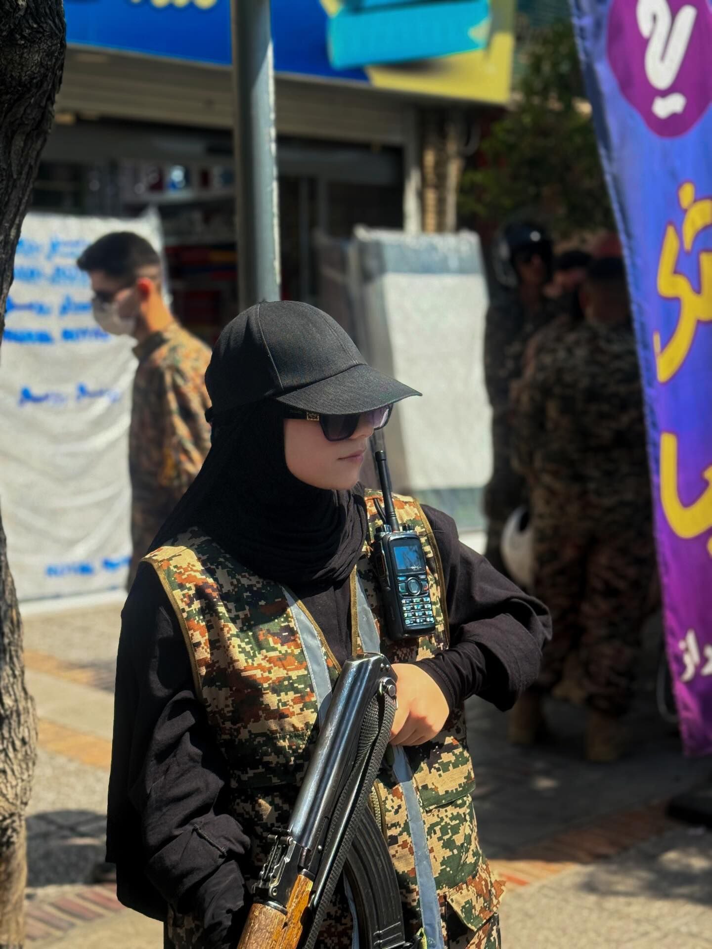 اولین ایست بازرسی کشور که توسط جانفدایان خانم اداره می‌شود +عکس