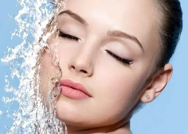 راز داشتن پوستی شاداب چیست؟ ۶ عادت روزانه که به زیبایی طبیعی پوست کمک می‌کنند