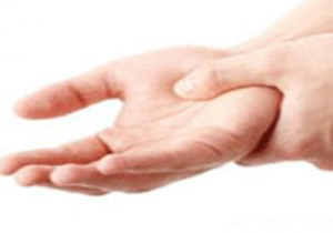 در چه حالتی بدن دچار احتباس آب می‌شود؟