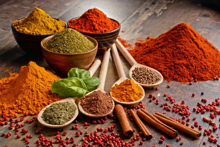 با این ۵ ادویه شفابخش سردی معده خود را از بین ببرید