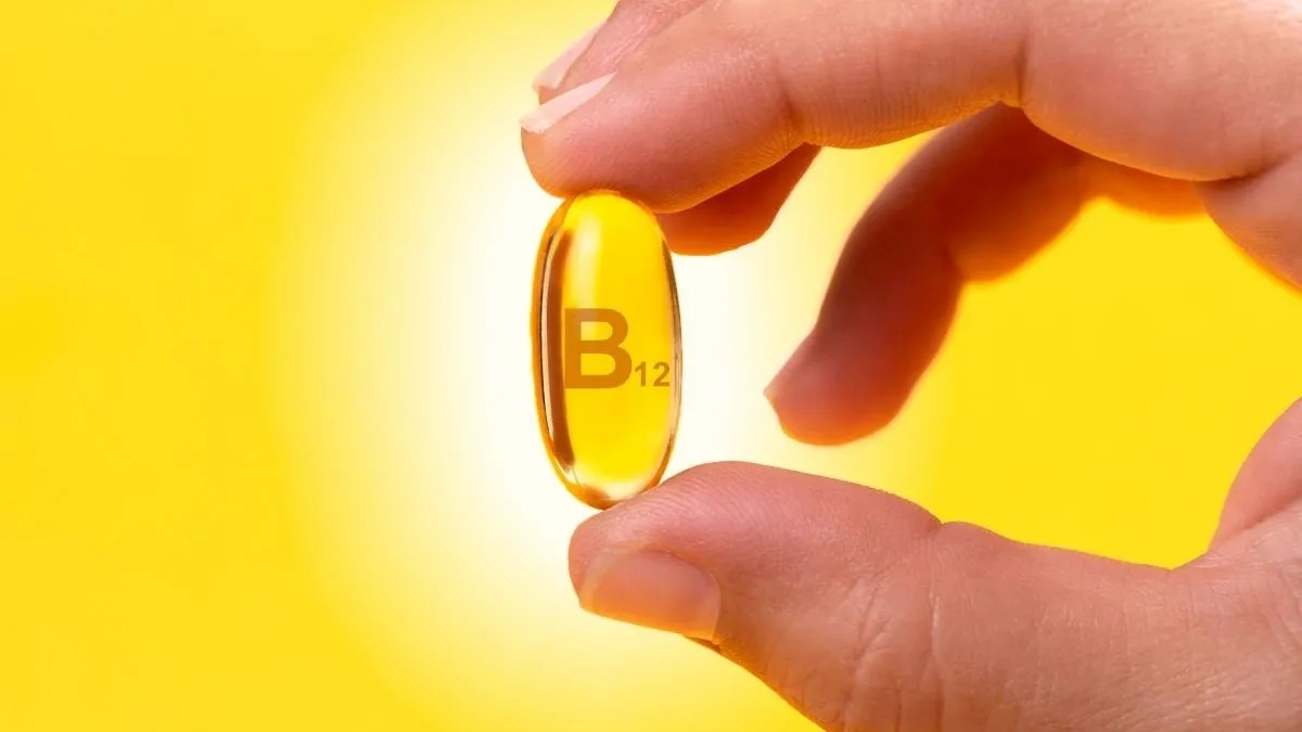 کمبود ویتامین B12 چگونه به سیستم عصبی آسیب می‌زند؟