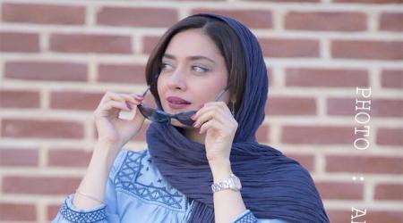 تیپ متفاوت بهاره کیان افشار دیشب در یک کافی شاپ + عکس