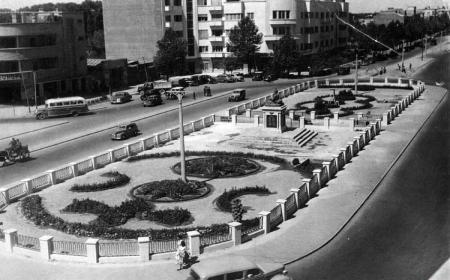 میدان فردوسی 70 سال پیش + عکس
