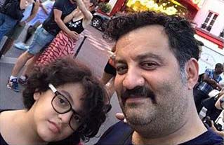 تیپ متفاوت مهراب قاسم خانی و پسرش در فرانسه (+عکس)