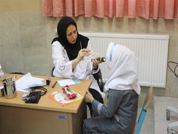 تقدیر از خدمات بهورزان به عنوان سربازان خط مقدم نظام سلامت