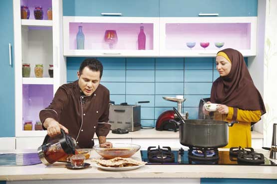 کمیک/تلویزیون در تسخیر قابلمه ها