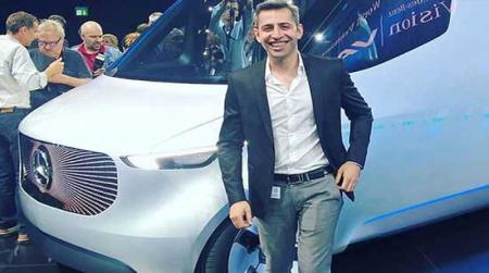 انقلاب یک ایرانی در مرسدس بنز + عکس