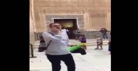 اذان گردشگر آمریکایی در کاخ باستانی اسپانیا! + عکس