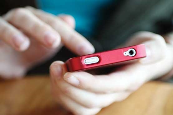  تأثیرات مخرب تلفن همراه بر روابط زوجین را دست کم نگیرید