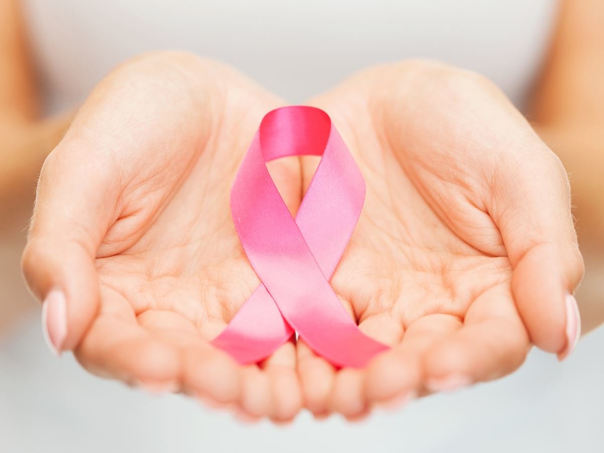 ۱۴ نشانه سرطان که زنان از آنها چشم پوشی می کنند 