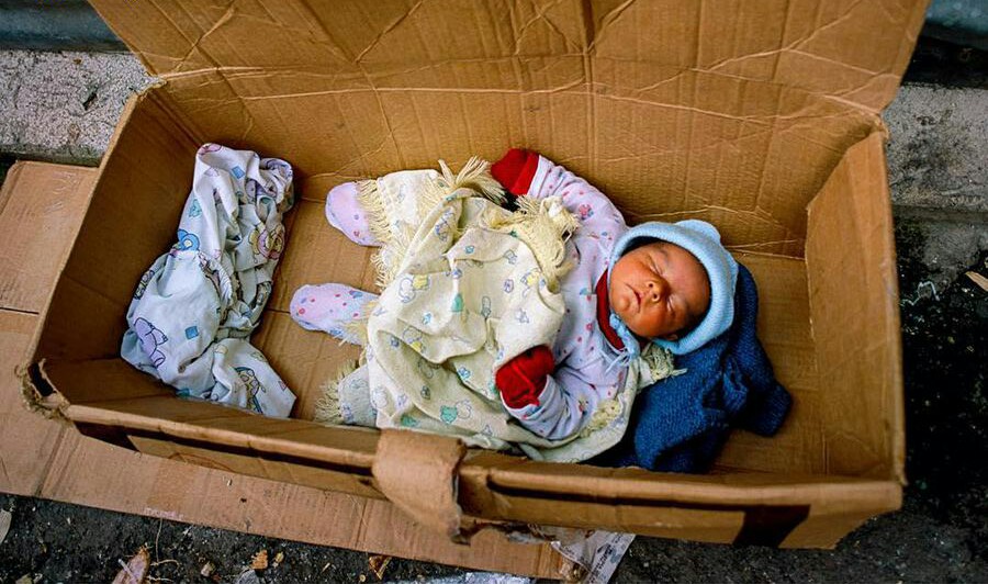 وقتی نهادهای متولی هم نوزاد یک روزه را رها کردند