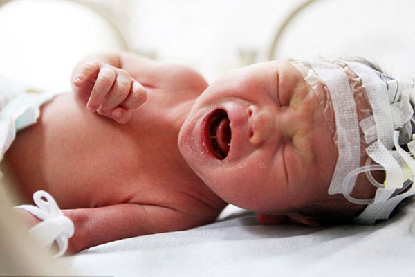 علت تشنج در نوزادان تازه متولد شده چیست؟