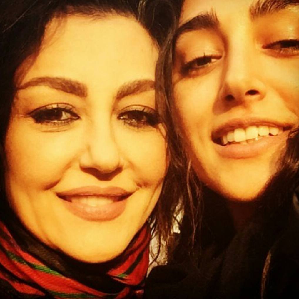 سلفی شقایق فراهانی در کنار خواهرش! + عکس
