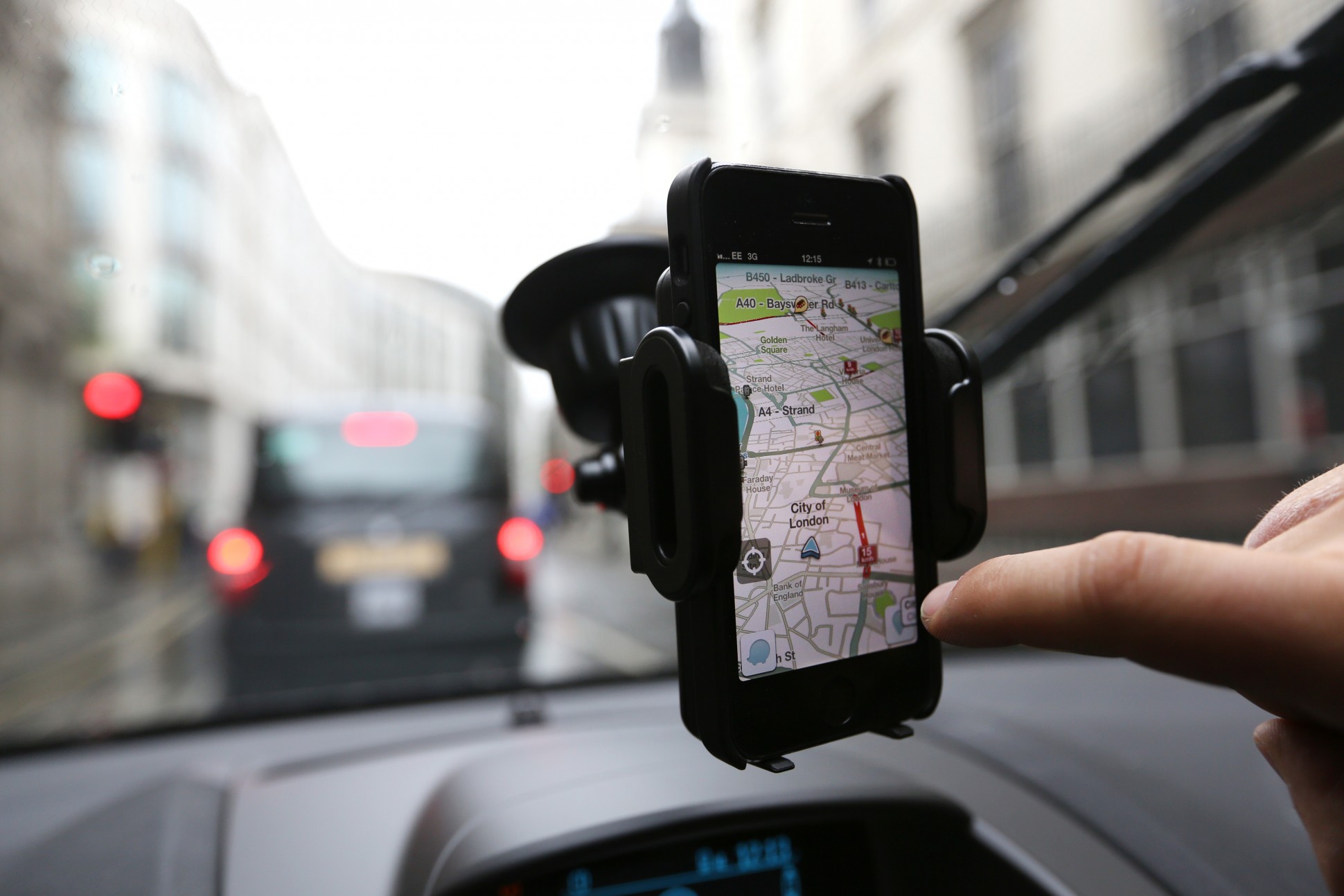 اپلیکیشن مسیریابی Waze رفع فیلتر شد