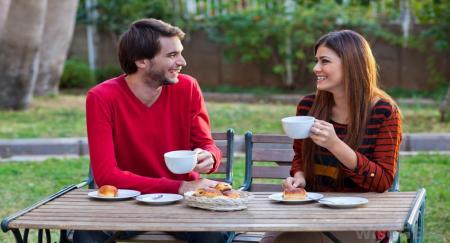  برای اینکه فرد جذابی باشید از این ۹ عبارت استفاده نکنید