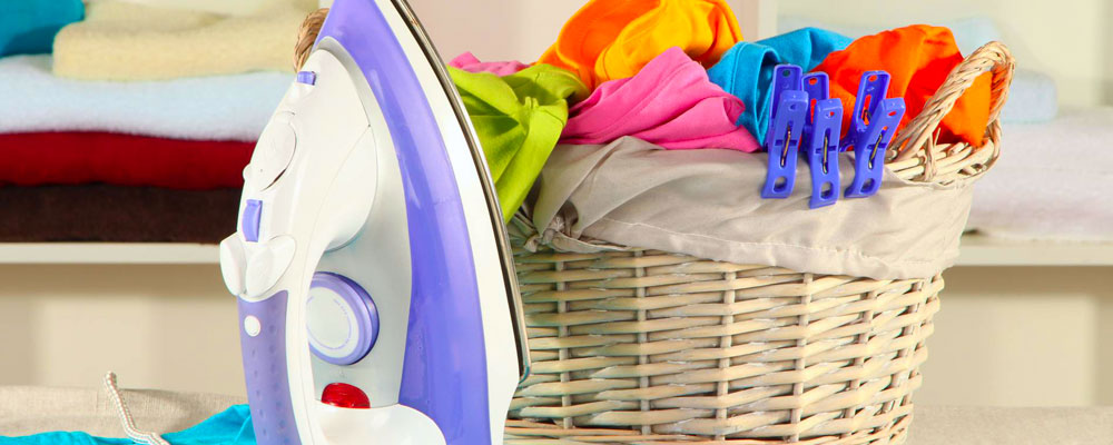 چند روش راحت برای تمیز کردن اتو 