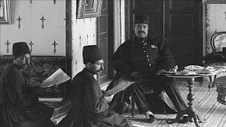 سبک غذا خوردن و لباس پوشیدن عجیب ناصرالدین شاه! + عکس