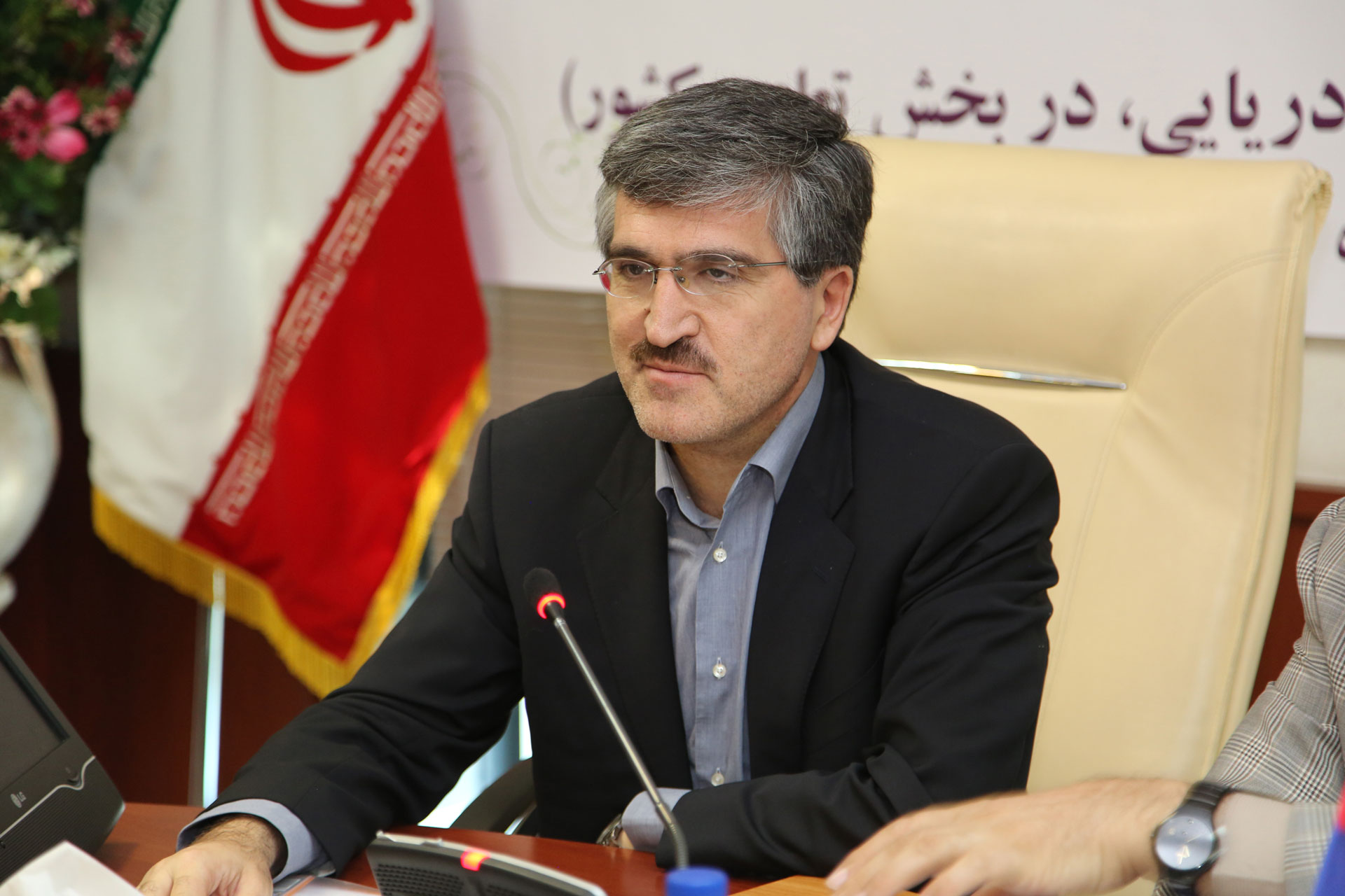 مدیر عامل بانک رفاه: یکی از مهم ترین برنامه های دولت دوازدهم طرح اصلاح نظام بانکی است 