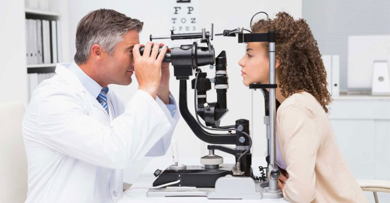 حضور 70 متخصص چشم پزشک سرمایه عظیمی برای مجتمع دارویی هلال احمر است