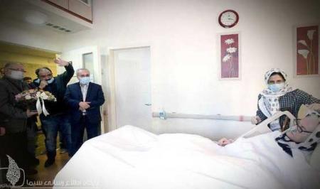 عیادت مدیران و هنرمندان تلویزیون از ملکه رنجبر  در بیمارستان + عکس