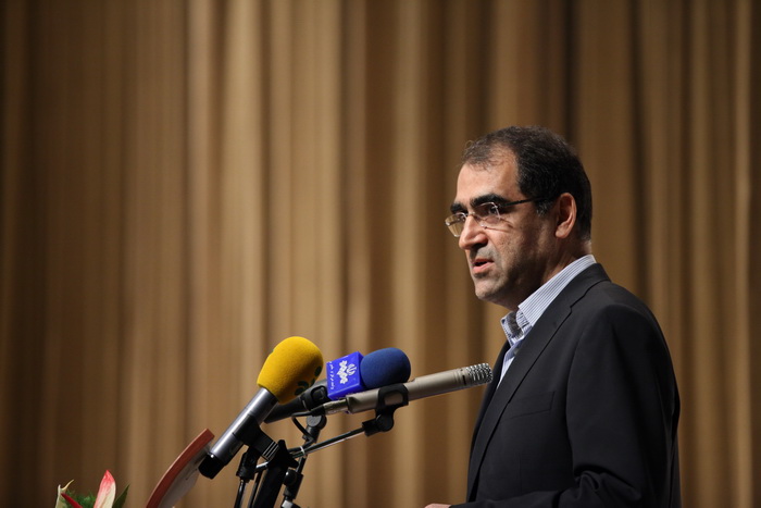 در جامعه ما همه می‌خواهند محبوب باشند و برایشان صلوات بفرستند