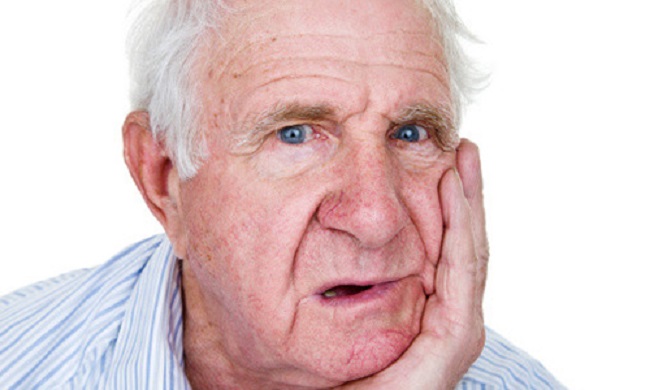 دلیل خشکی دهان سالمندان