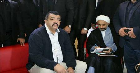 حضور حجت الاسلام نقوی به همراه گروه بادیگارد در یک نمایشگاه! + عکس